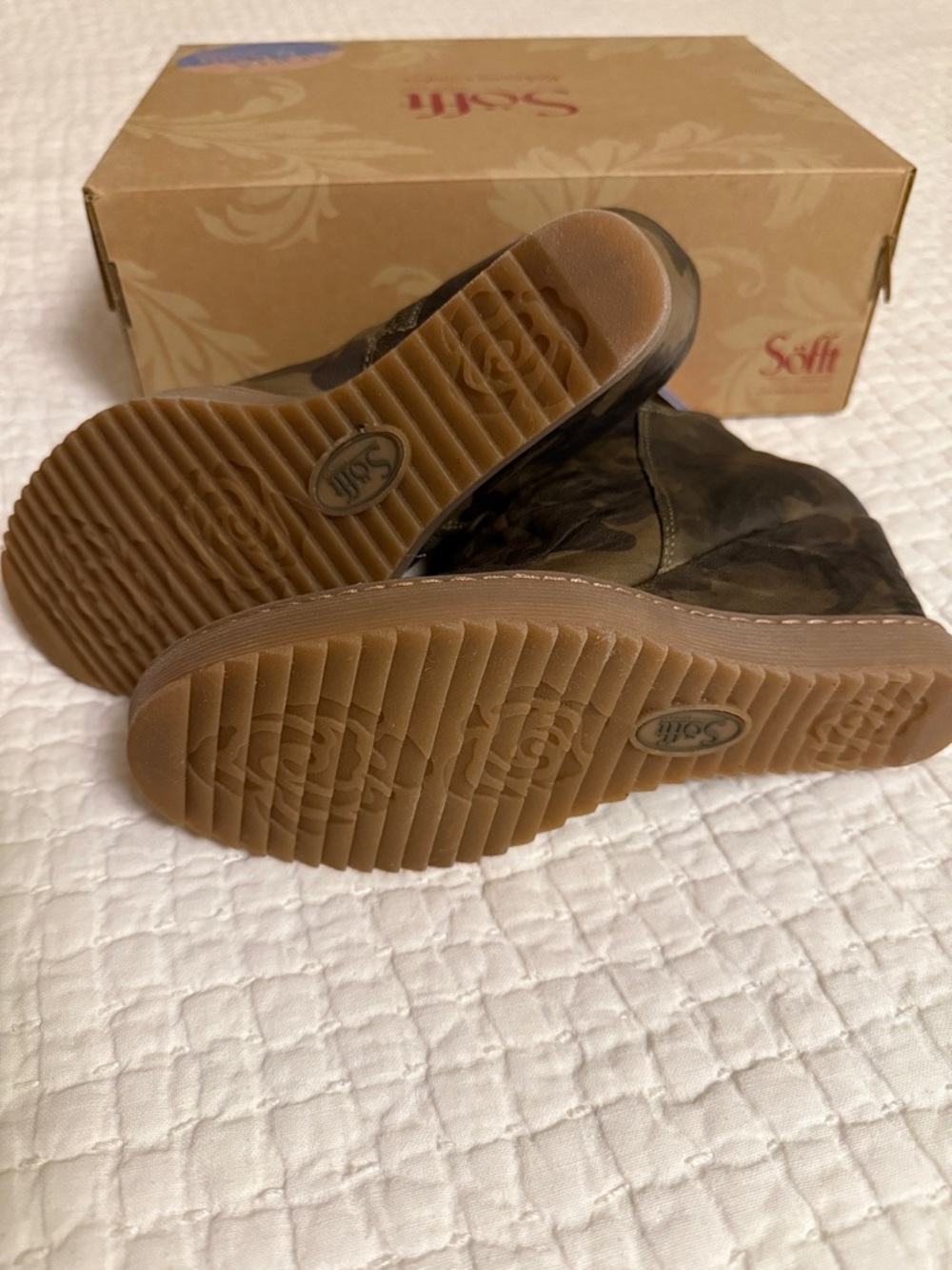 NWT Sofft  Siri Aqua Soft Olive Camo Ankle Boot - Picture 6 of 9